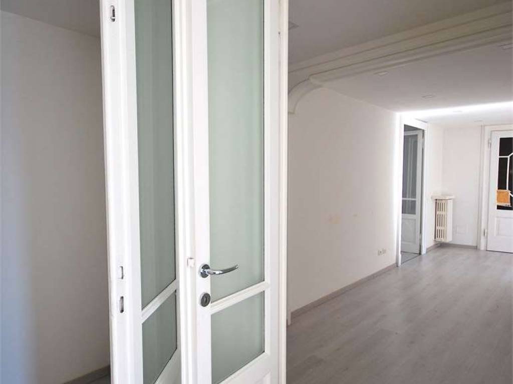 Appartamento a Novara in VIA ROSSELLI, 26 - Foto 2