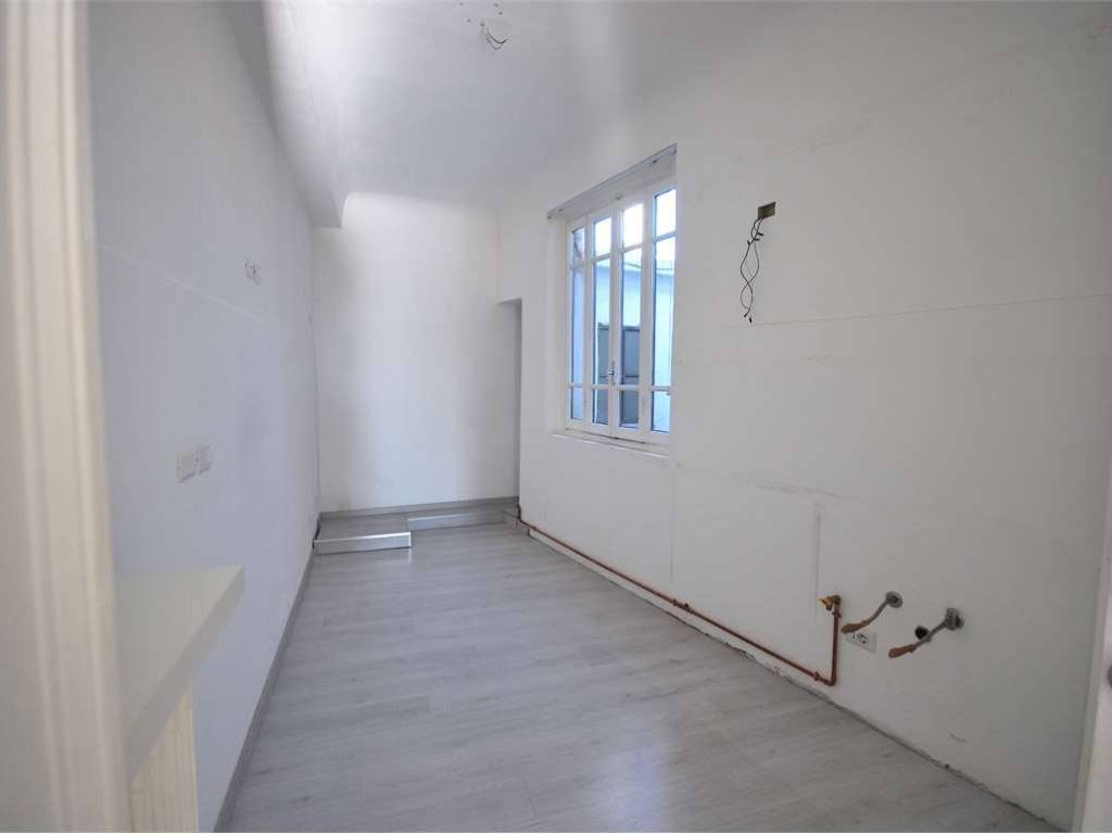 Appartamento a Novara in VIA ROSSELLI, 26 - Foto 4