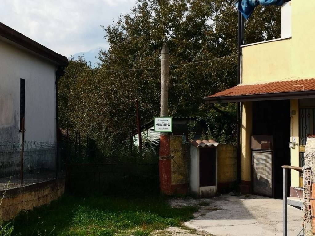Rustico / casale a Frosinone in via Colle Timio - Foto 2