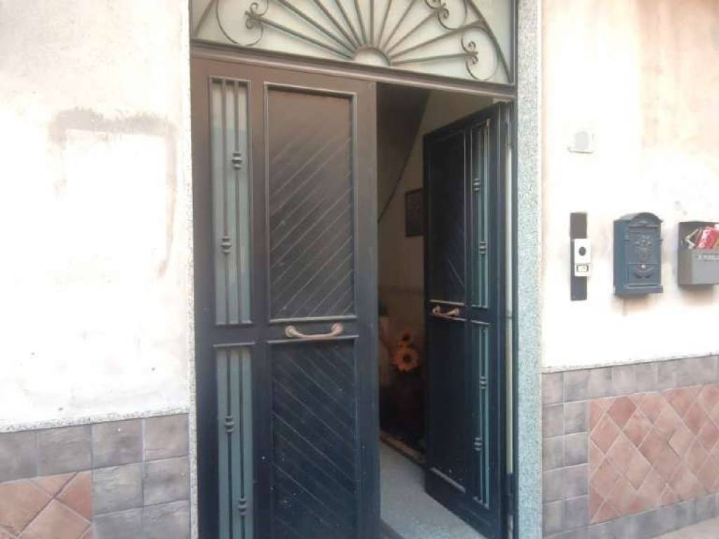 Palazzo / stabile a Biancavilla in via delle Gardenie - Foto 4