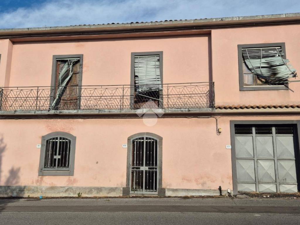 Casa indipendente a Zafferana etnea in Via Zafferana Milo, 116 - Foto 3