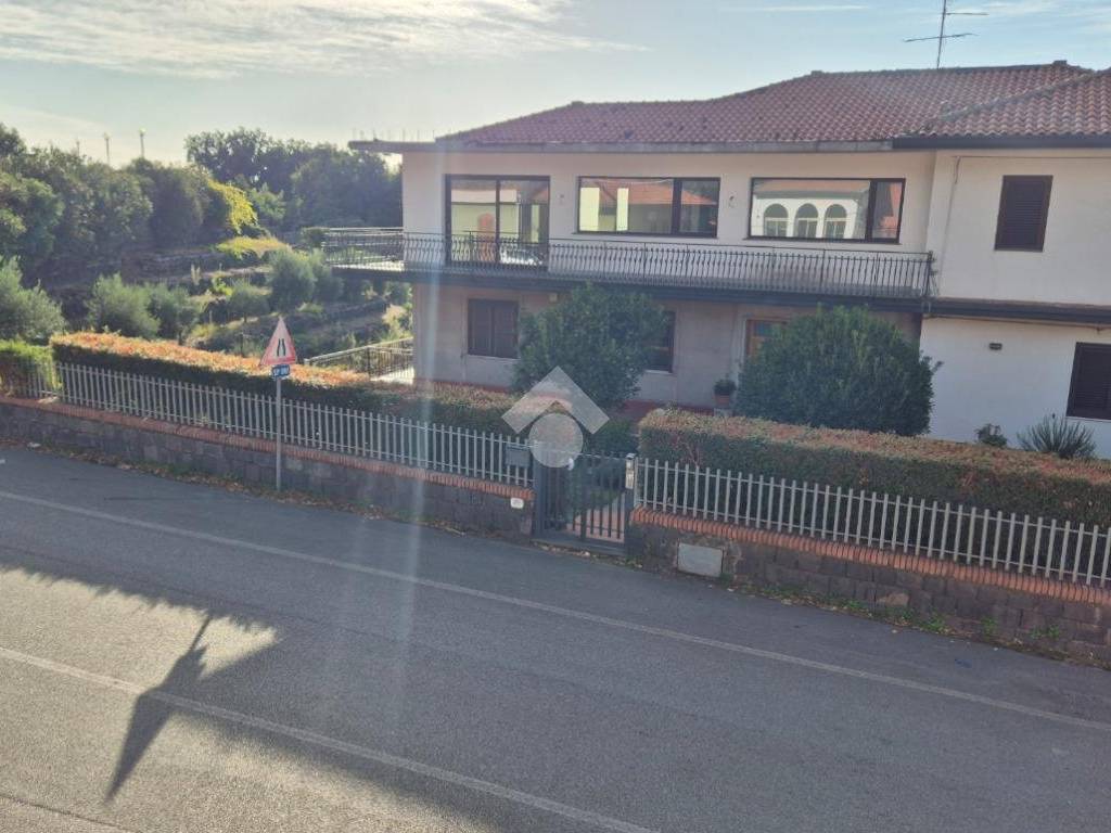 Casa indipendente a Zafferana etnea in Via Zafferana Milo, 116 - Foto 5