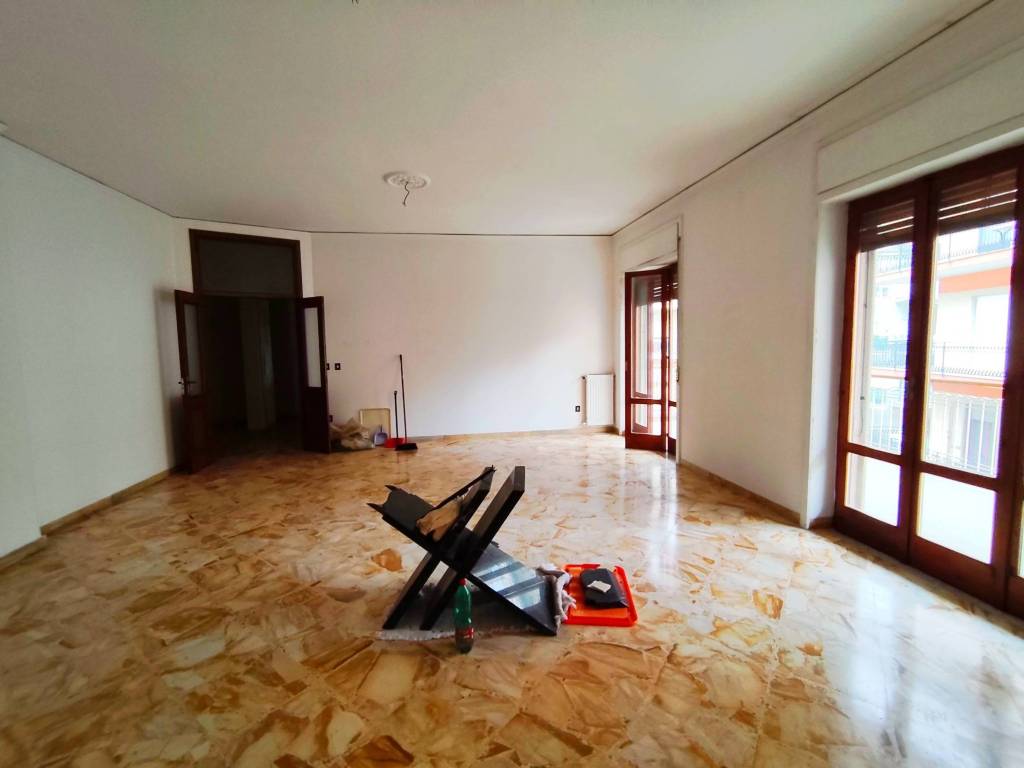 Appartamento a Battipaglia in Viale Primo Baratta, 21 - Foto 2