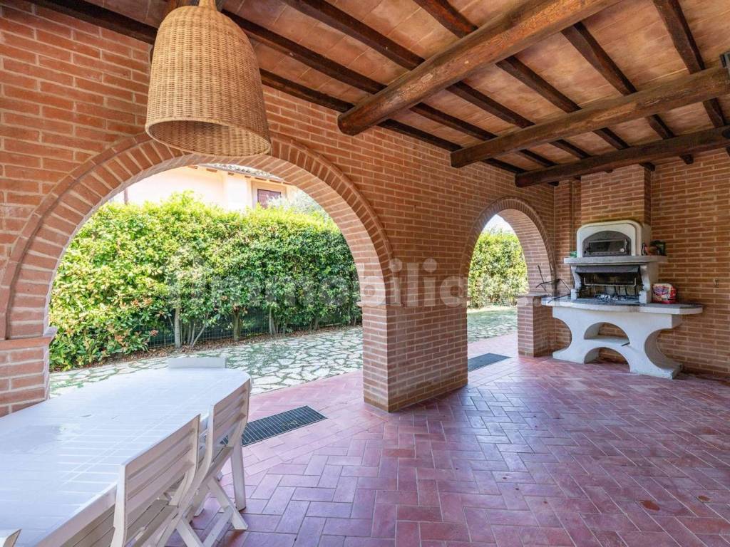 Villa a Castiglione del lago in Via Giugno - Foto 4