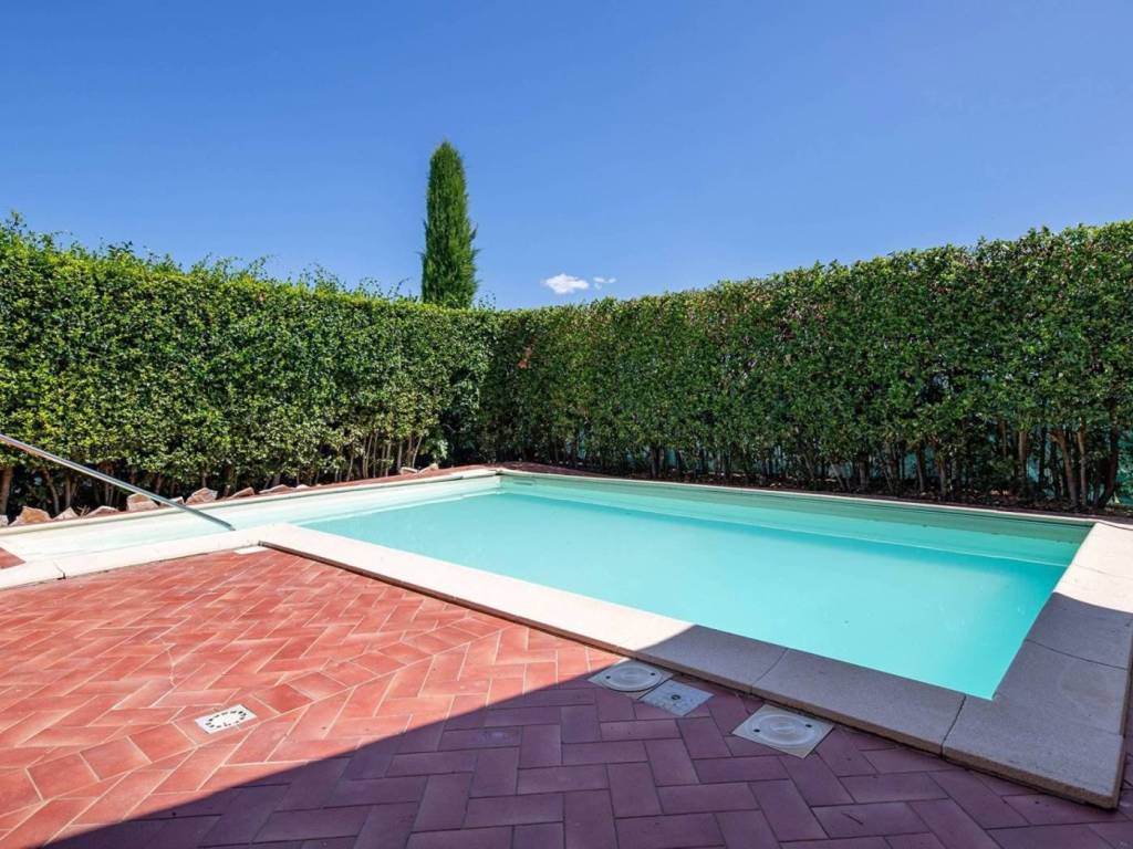 Villa a Castiglione del lago in Via Giugno - Foto 5