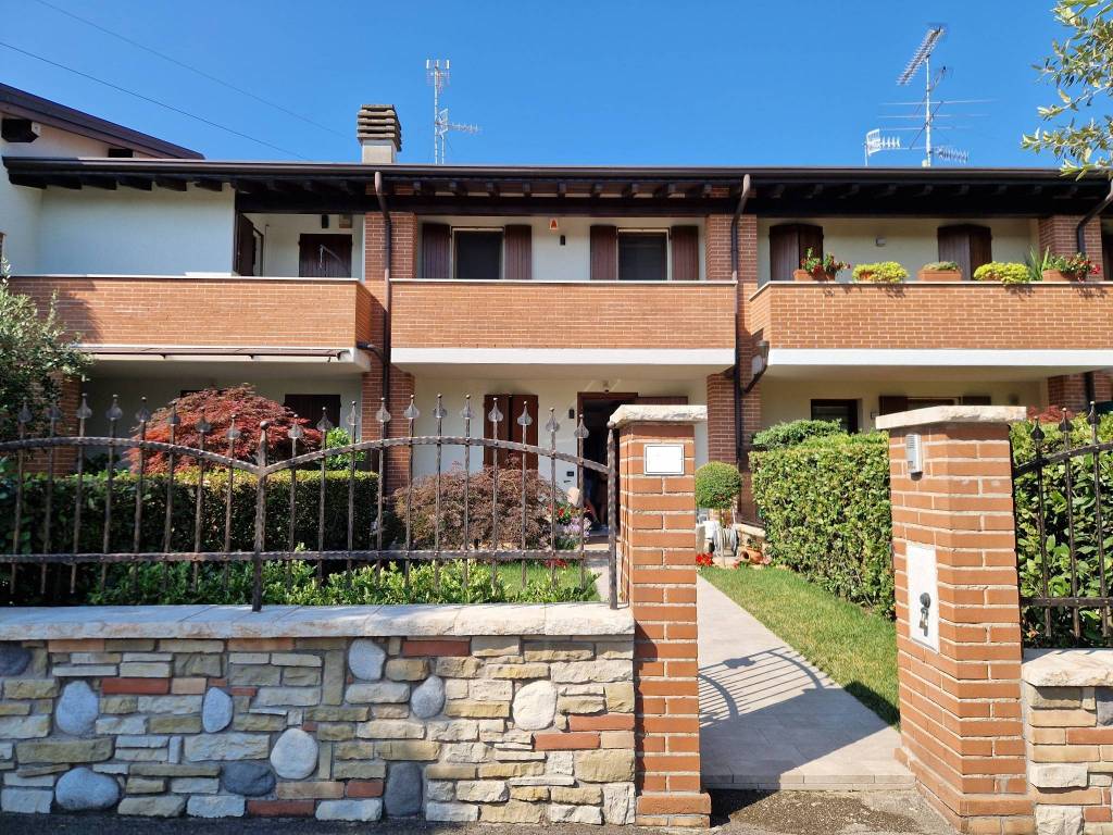 Villetta a schiera a Lonato del garda in Via Marziale Cerutti - Foto 2