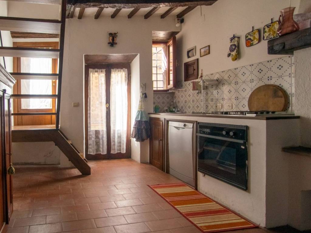 Appartamento a Pitigliano in Vicolo Varese - Foto 4