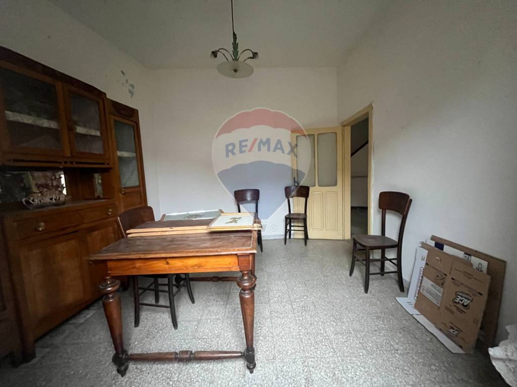 Casa indipendente a Tonara in via XX settembre, 37 - Foto 2