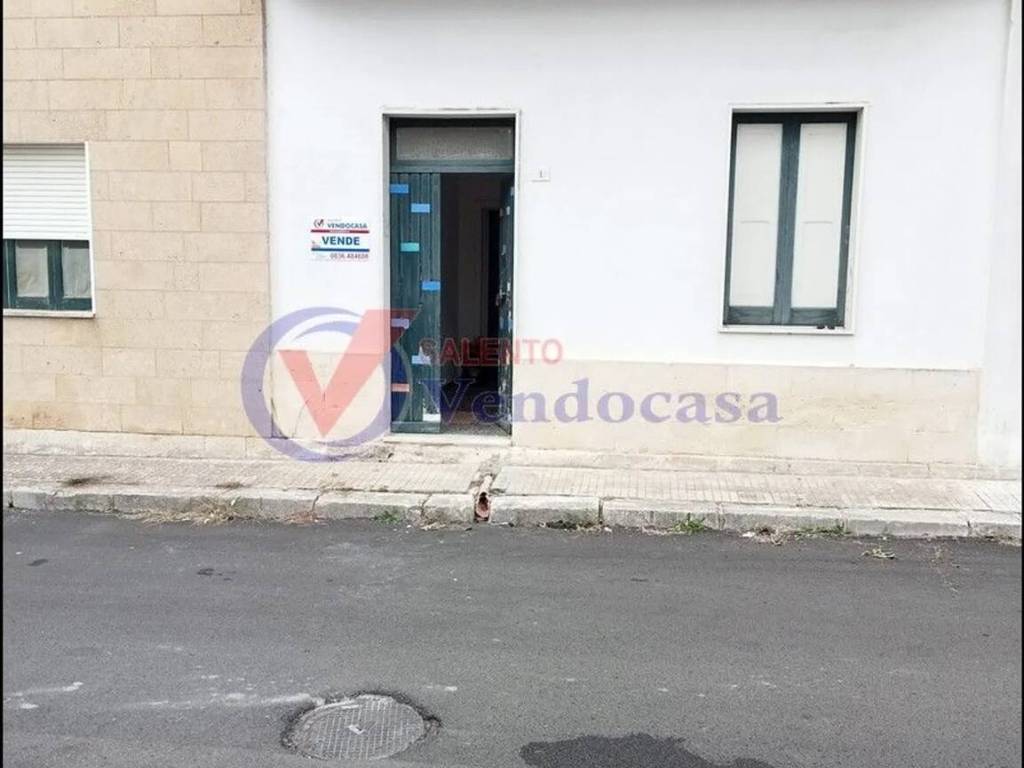 Villa a Corigliano d'otranto in Via Oberdan, 1 - Foto 4