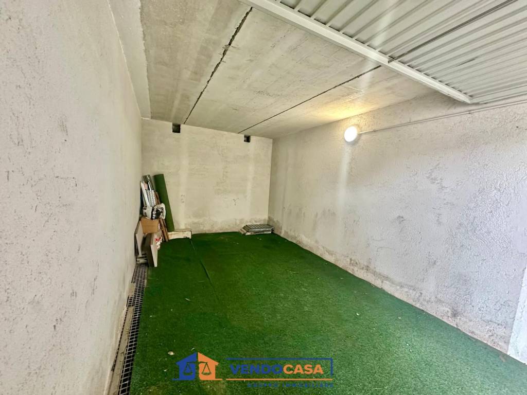 Box / garage a Loano in Viale Enrico Toti, 69 - Foto 5