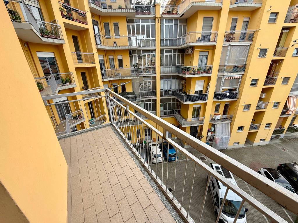 Appartamento a Pinerolo in Via Ettore Bignone - Foto 5
