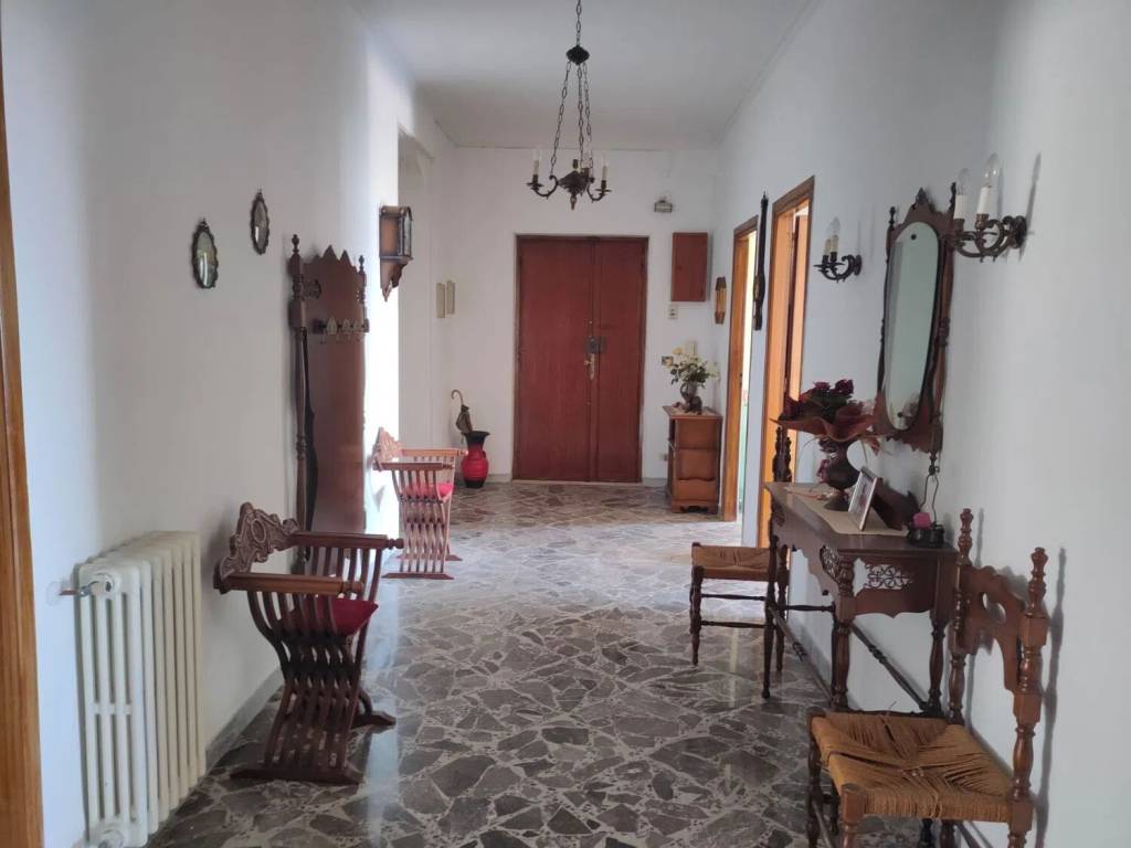 Appartamento a Mottola in Viale Giuseppe Turi, 101 - Foto 4