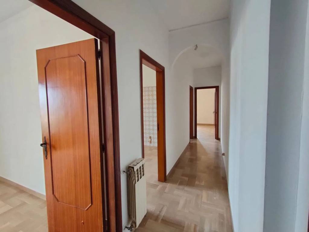 Appartamento a Mottola in Via Scudello, 51 - Foto 2