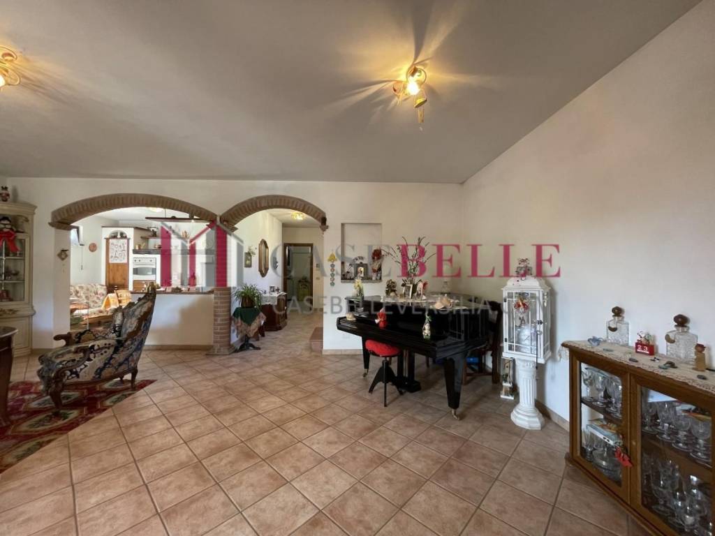 Casa indipendente a Massarosa in Via Edoardo Francalanci, - Foto 3