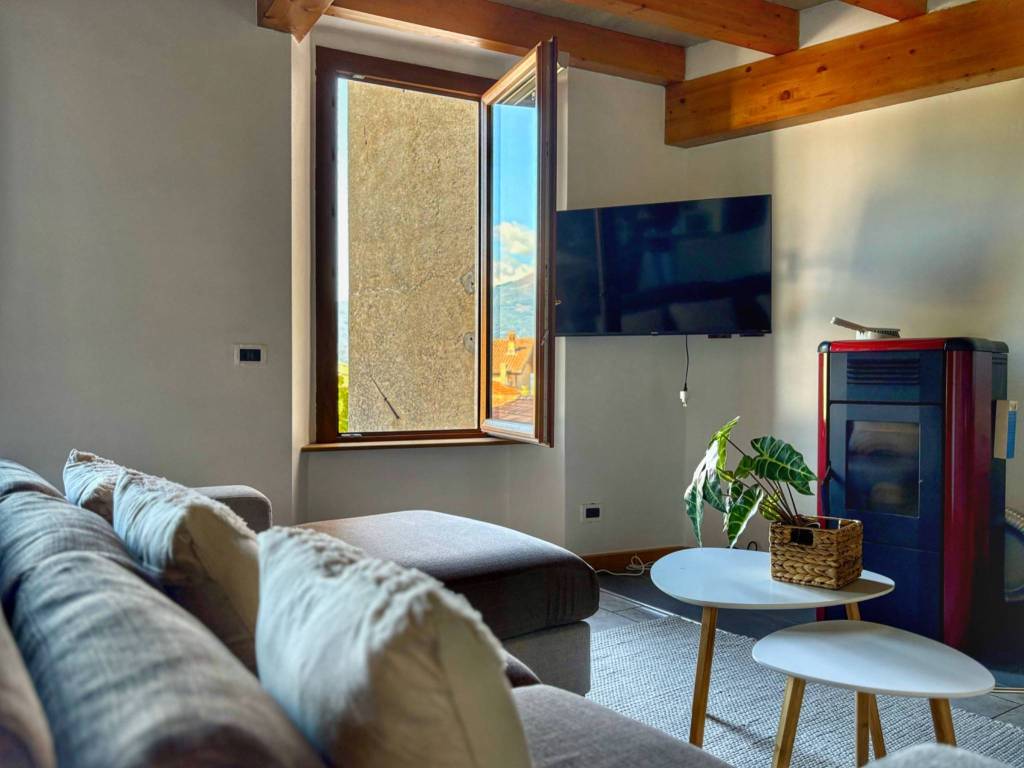 Appartamento a Menaggio in Via Luigi Cadorna, 87 - Foto 4
