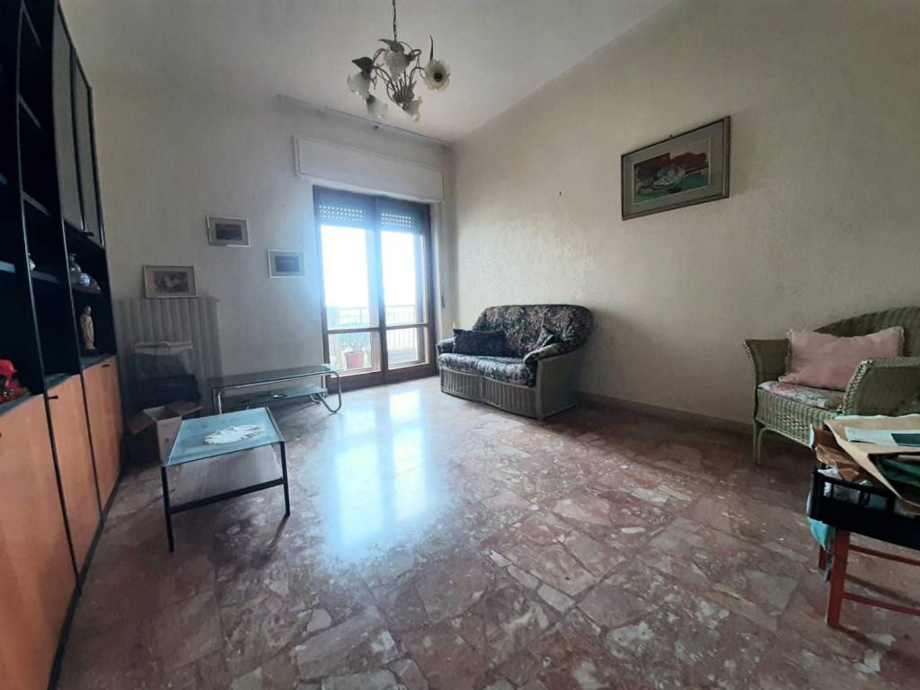 Appartamento a Catanzaro in Viale Vincenzo De Filippis - Foto 2