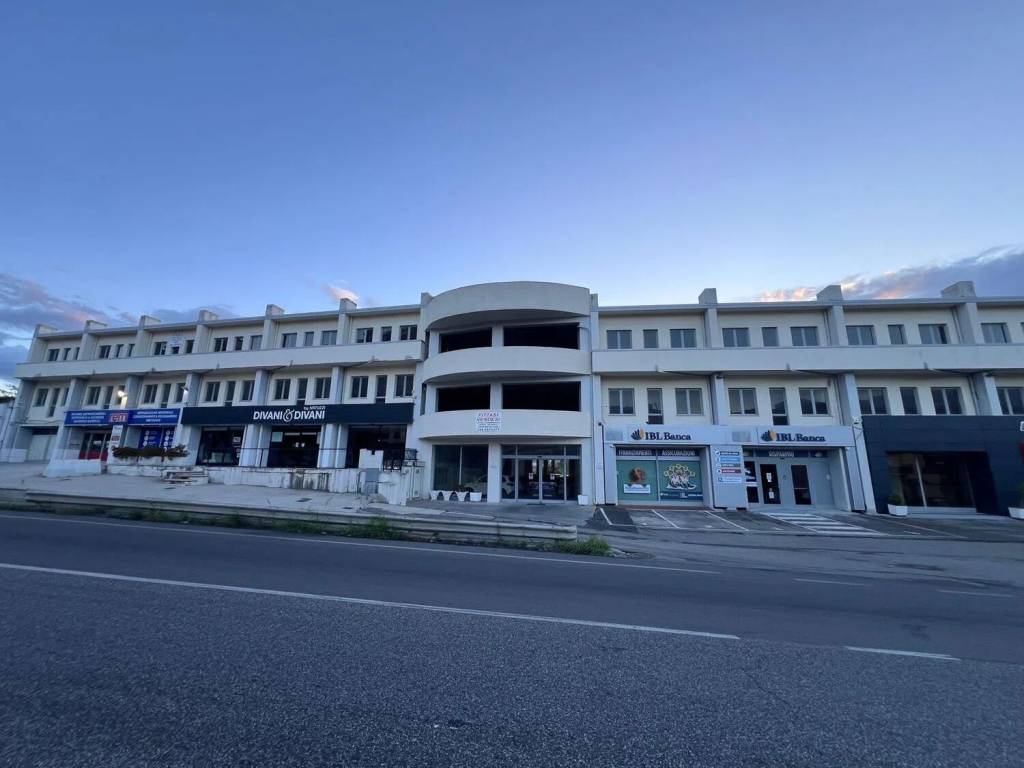 Palazzo / stabile a Catanzaro in Viale Lucrezia Della Valle, 102 - Foto 2