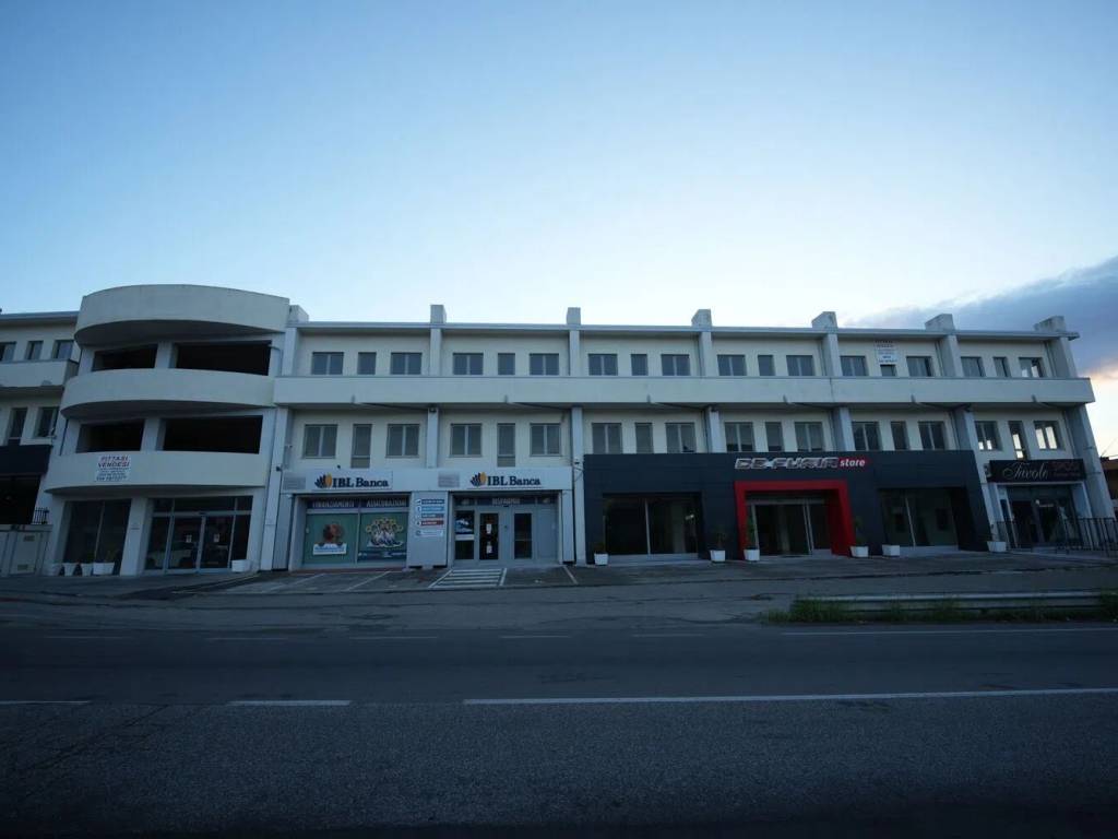 Palazzo / stabile a Catanzaro in Viale Lucrezia Della Valle, 102 - Foto 4