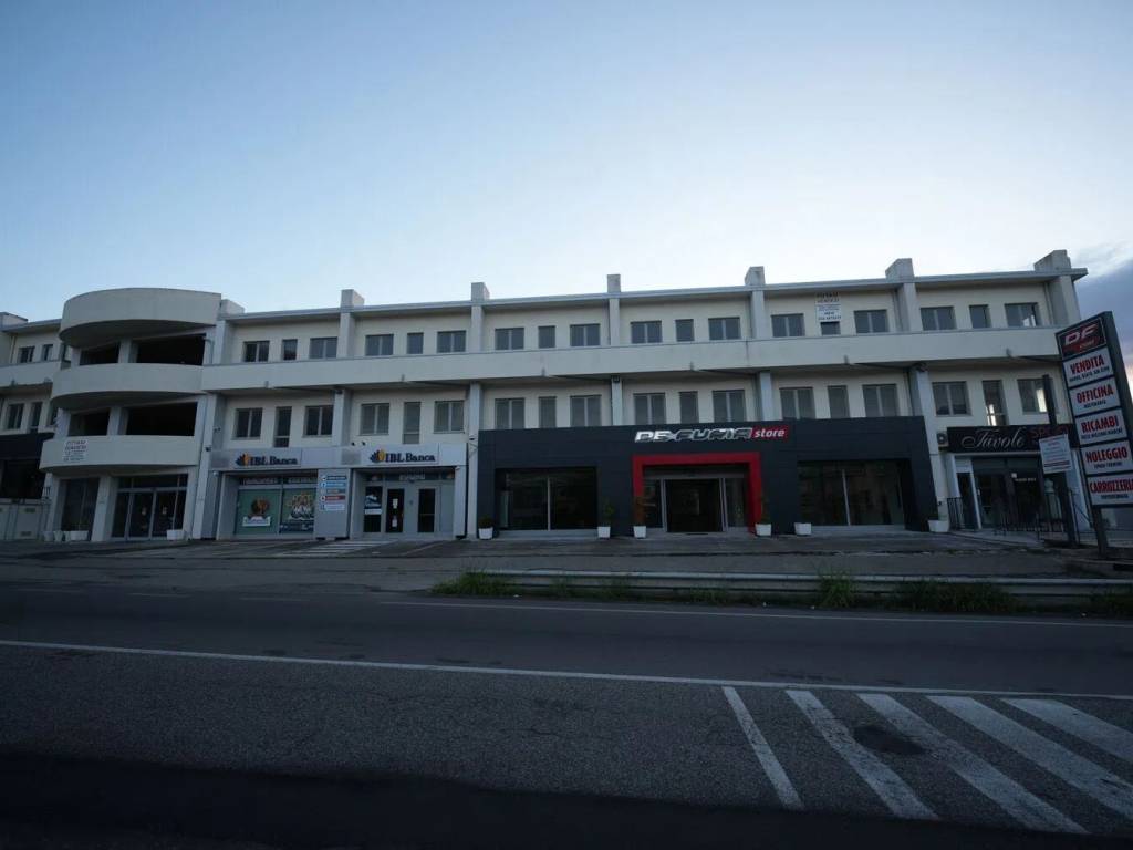 Palazzo / stabile a Catanzaro in Viale Lucrezia Della Valle, 102 - Foto 5