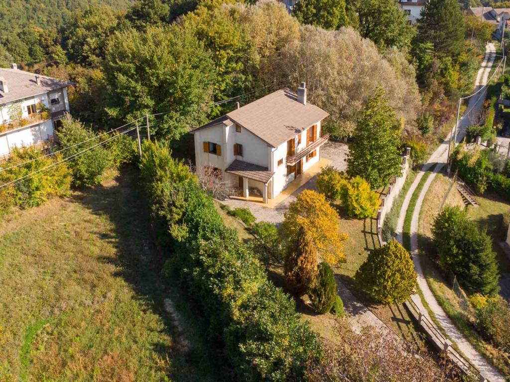 Villa a Longone sabino in Vocabolo Pianuro - Foto 3