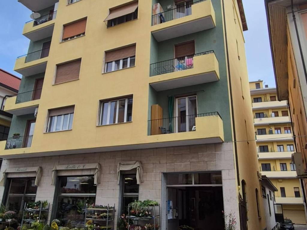 Appartamento a Borgosesia in Via Combattenti d'Italia, 17 - Foto 2