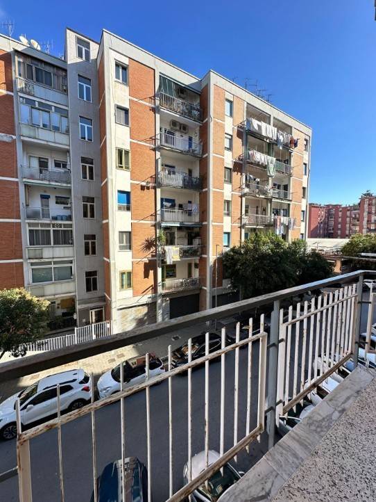 Appartamento a Salerno in Via Luigi Settembrini, 24 - Foto 2