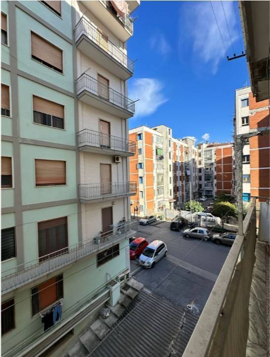 Appartamento a Salerno in Via Luigi Settembrini, 24 - Foto 3