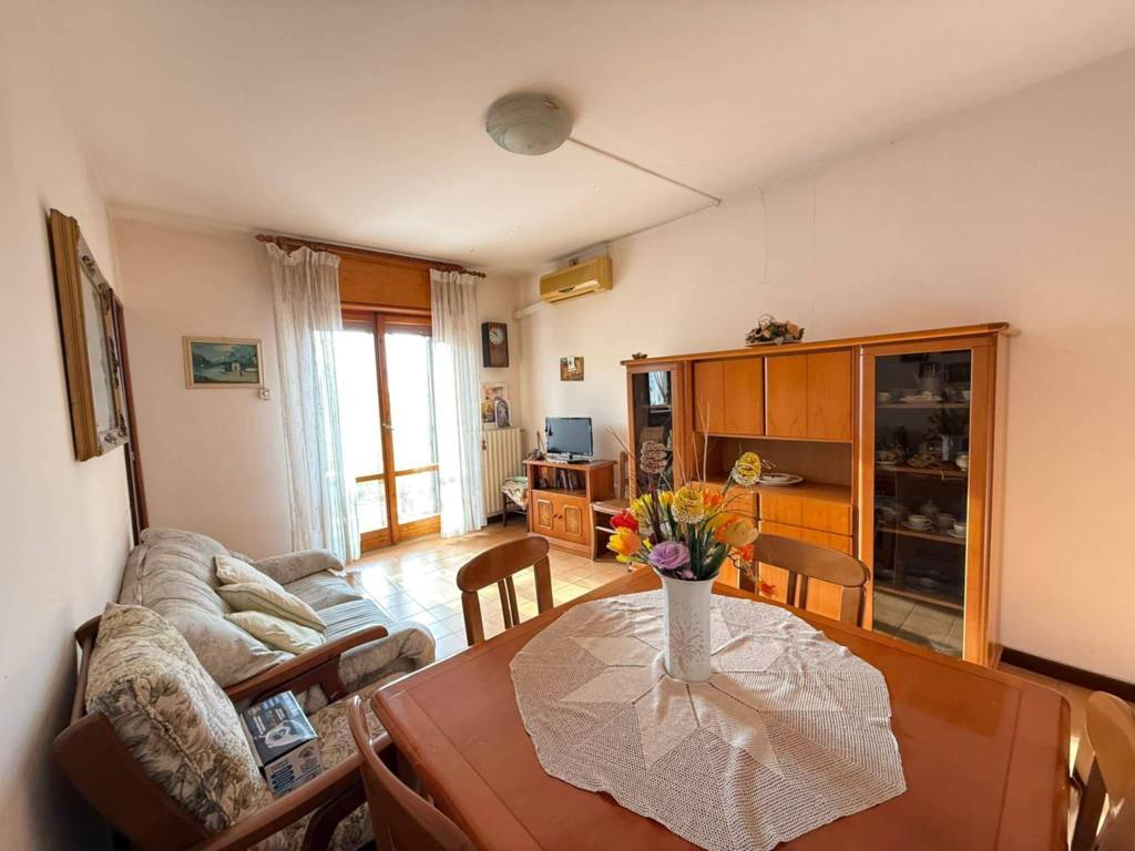 Appartamento a Cava de' tirreni in Piazza Felice Baldi - Foto 3