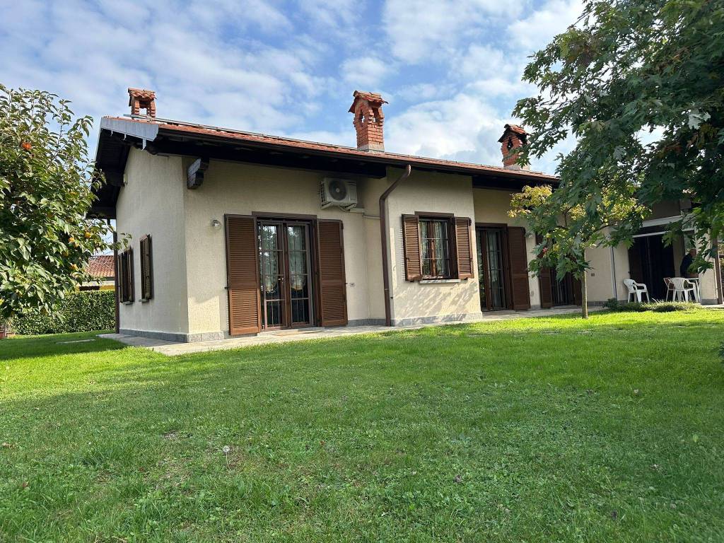 Villa a Barzago in Via John Fitzgerald Kennedy, 2 - Foto 4