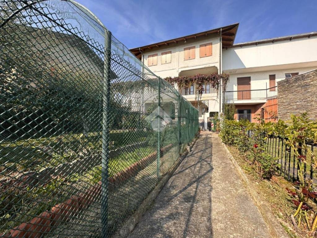 Casa indipendente a Giaveno in Via trasaghis, 16 - Foto 2