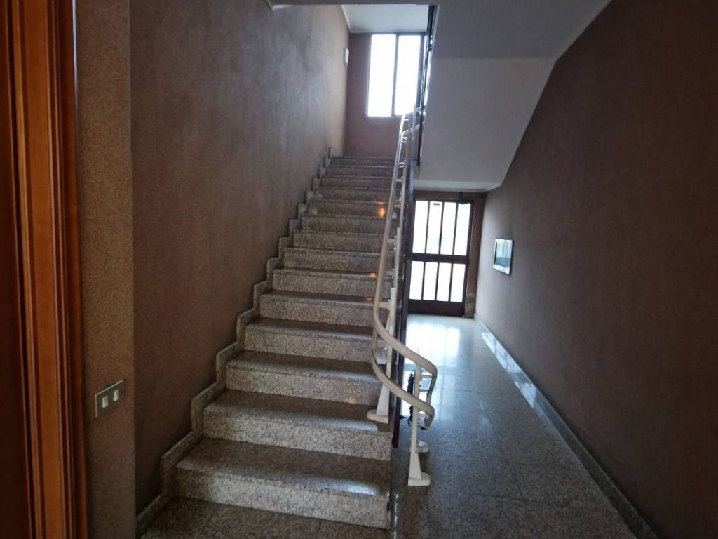 Appartamento a Borgosesia in Via Vittorio Veneto - Foto 3