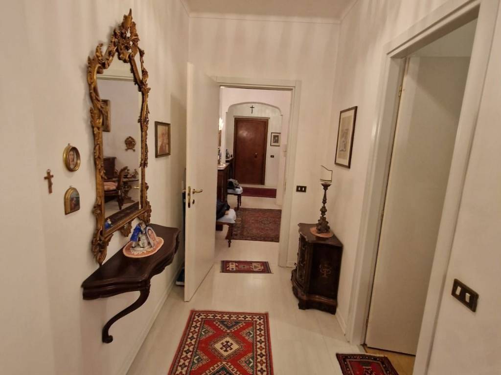 Appartamento a Borgosesia in Via Vittorio Veneto - Foto 4