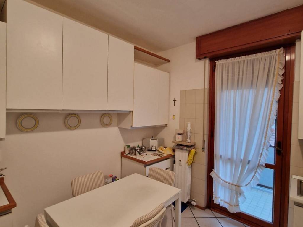 Appartamento a Borgosesia in Via Vittorio Veneto - Foto 5