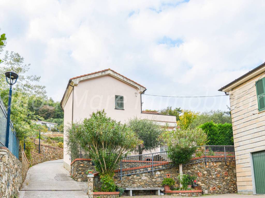Villa a Quiliano in Via Dodino, 40 - Foto 3