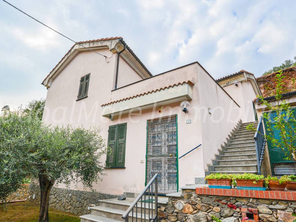 Villa a Quiliano in Via Dodino, 40 - Foto 5