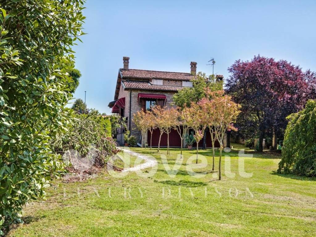 Villa a Ferrara in Via Vittorio de Sica, 24 - Foto 2