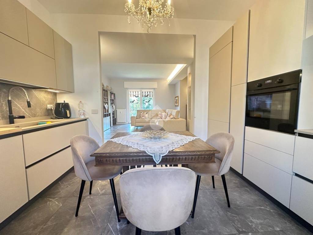 Appartamento a Verona in Viale del brennero, 26 - Foto 2