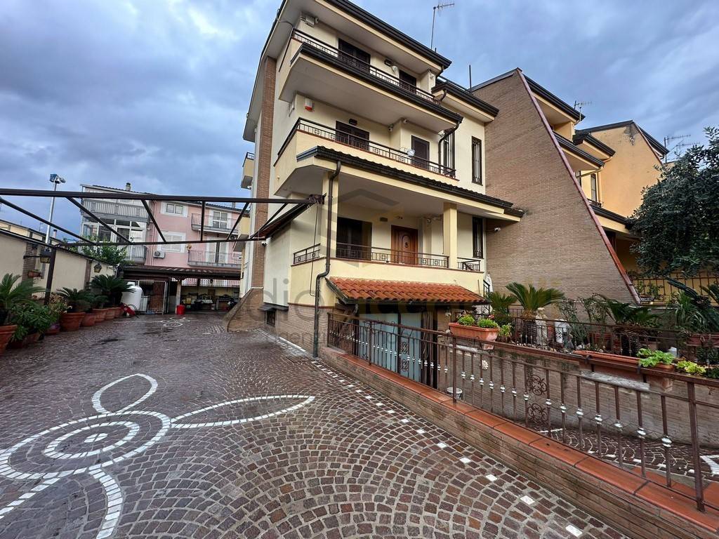 Villa a Cesa in Via Madonna dell'Olio - Foto 5