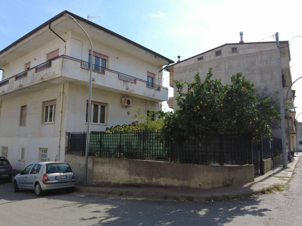 Casa indipendente a Siderno in Via dei Colli, 245 - Foto 2
