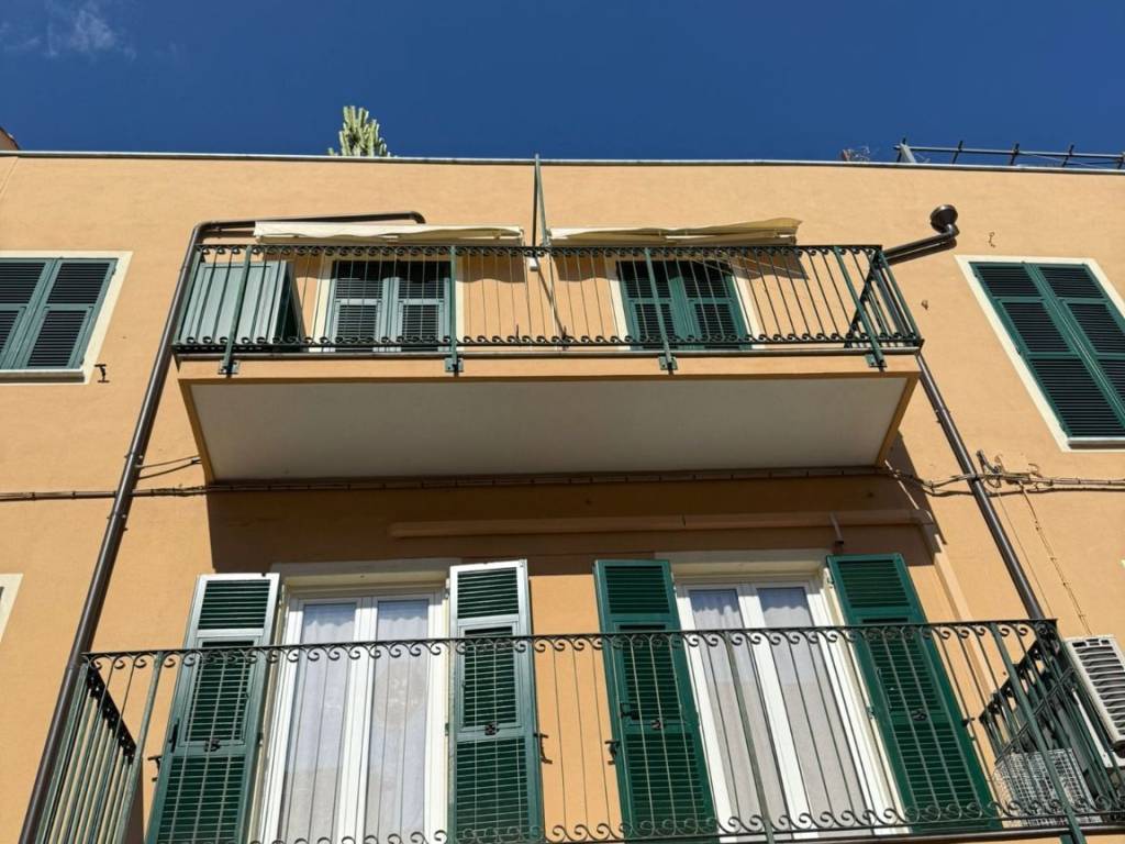 Appartamento a Finale ligure in Via Giovanni Porro - Foto 3