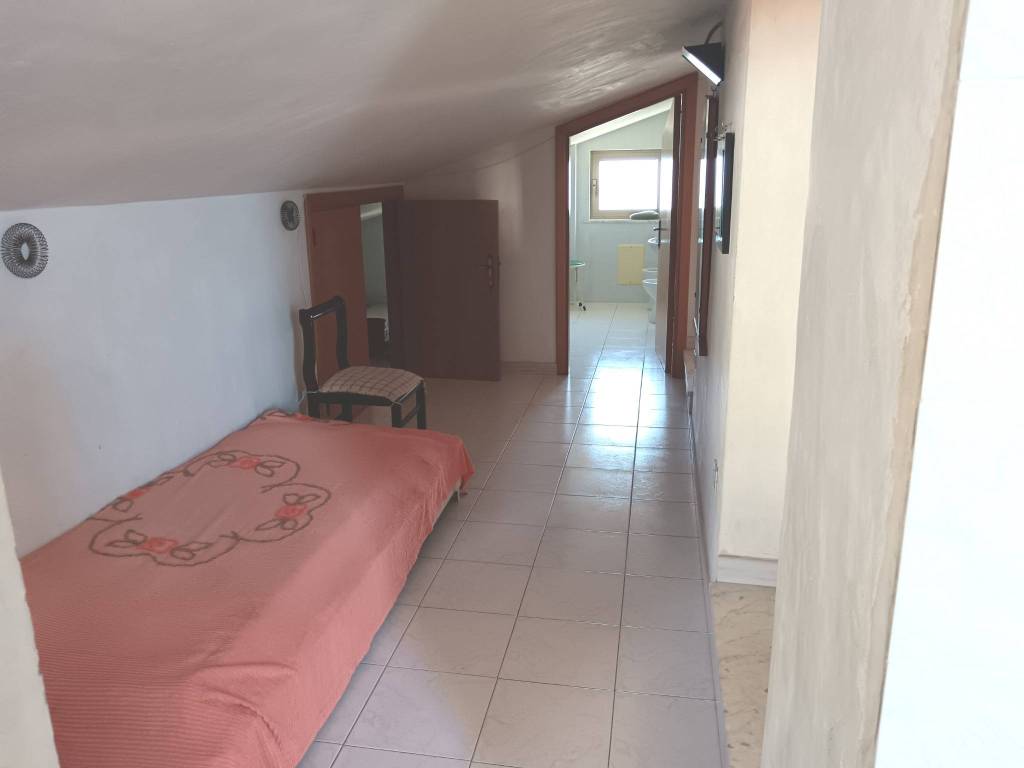 Attico / mansarda a Montepaone in Via Fratelli Bandiera - Foto 4