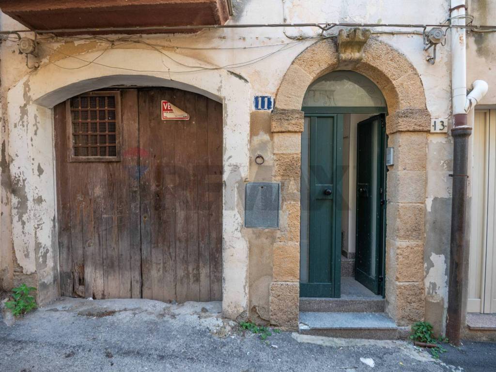 Casa indipendente a Caltagirone in Via Alba, 13 - Foto 2