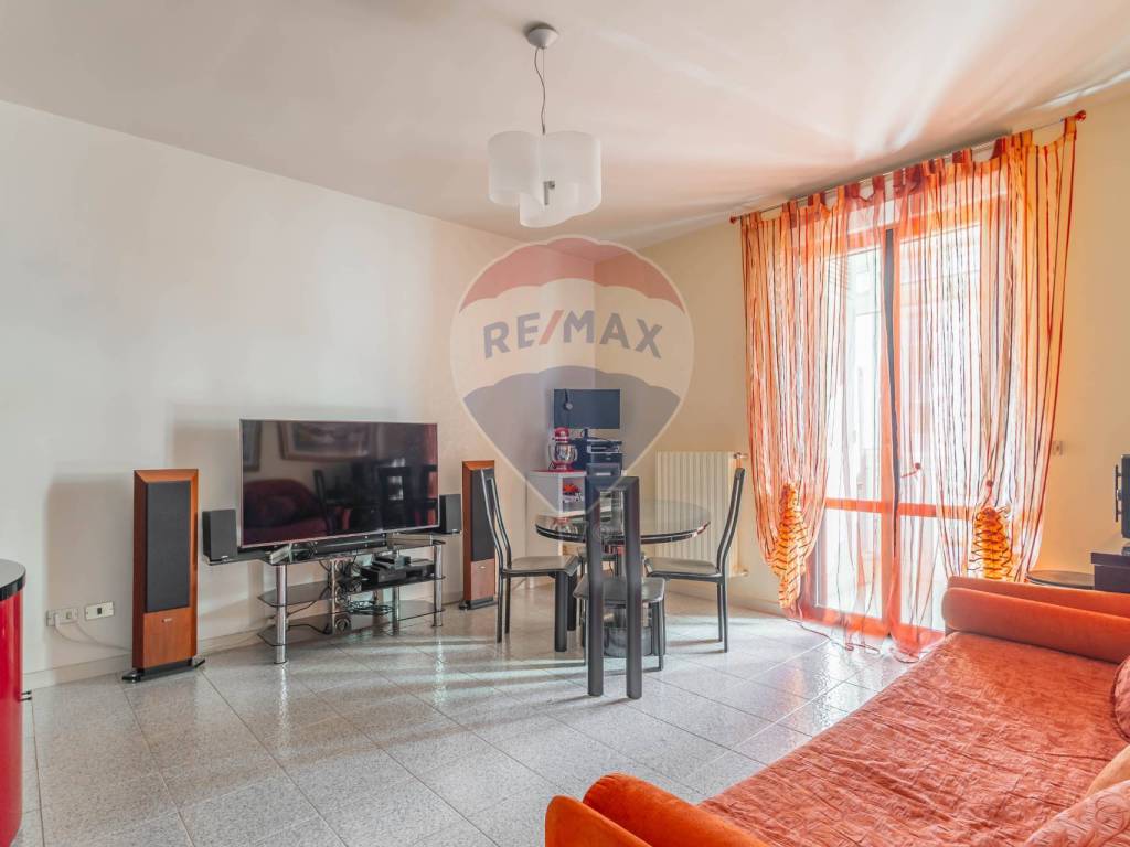 Appartamento a Bari in VIA RAFFAELE PERRONE, 12 - Foto 2