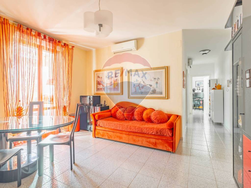 Appartamento a Bari in VIA RAFFAELE PERRONE, 12 - Foto 4