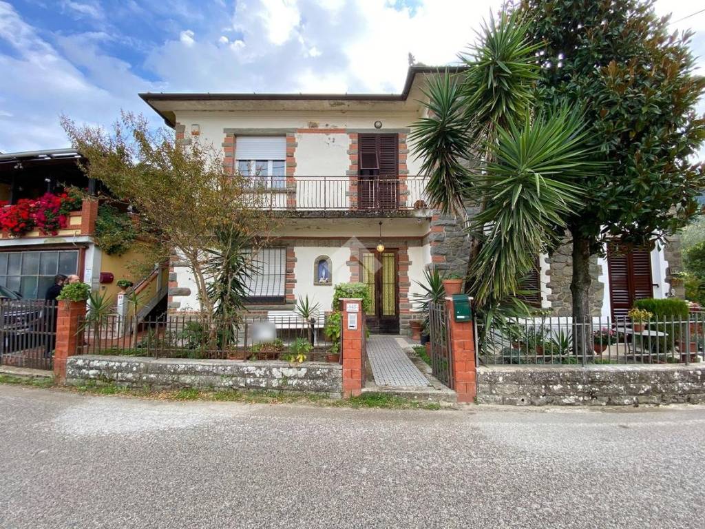 Casa indipendente a Quarrata in Via Scopetana, 145 - Foto 2