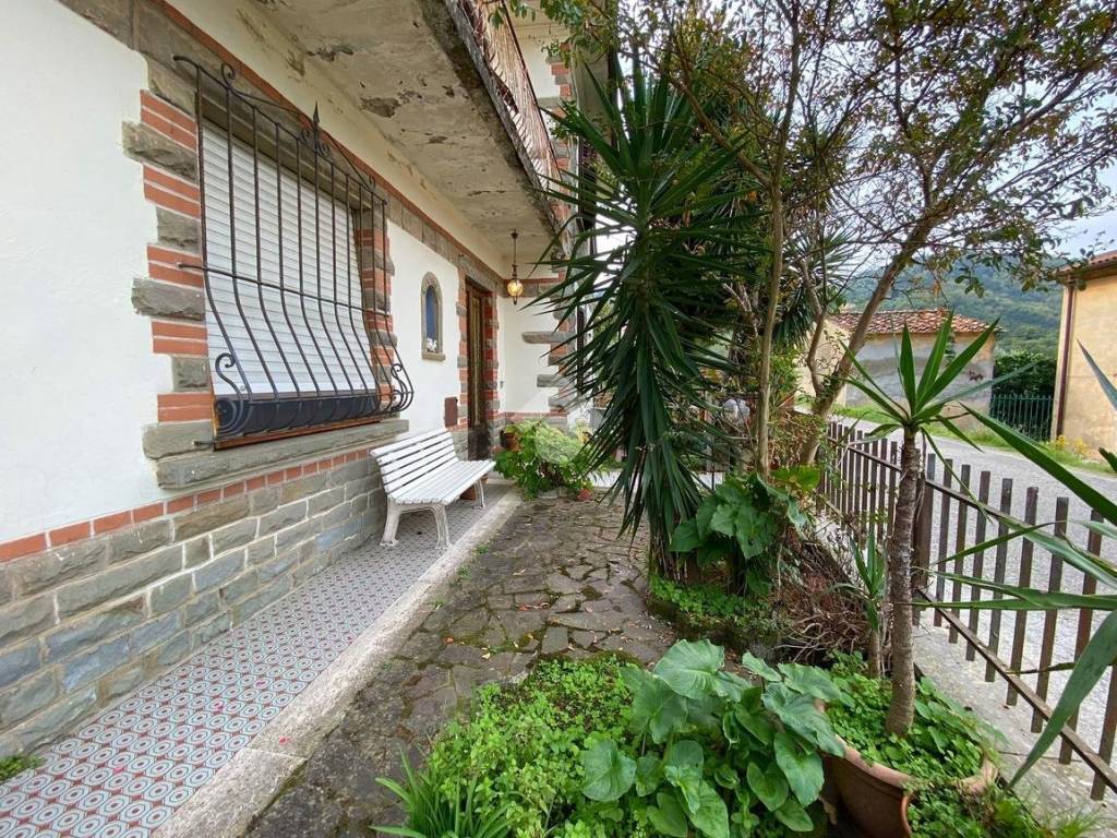 Casa indipendente a Quarrata in Via Scopetana, 145 - Foto 3