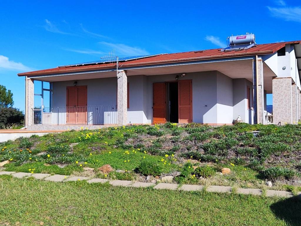 Casa indipendente a Sant'anna arresi in Via Carbonia - Foto 3
