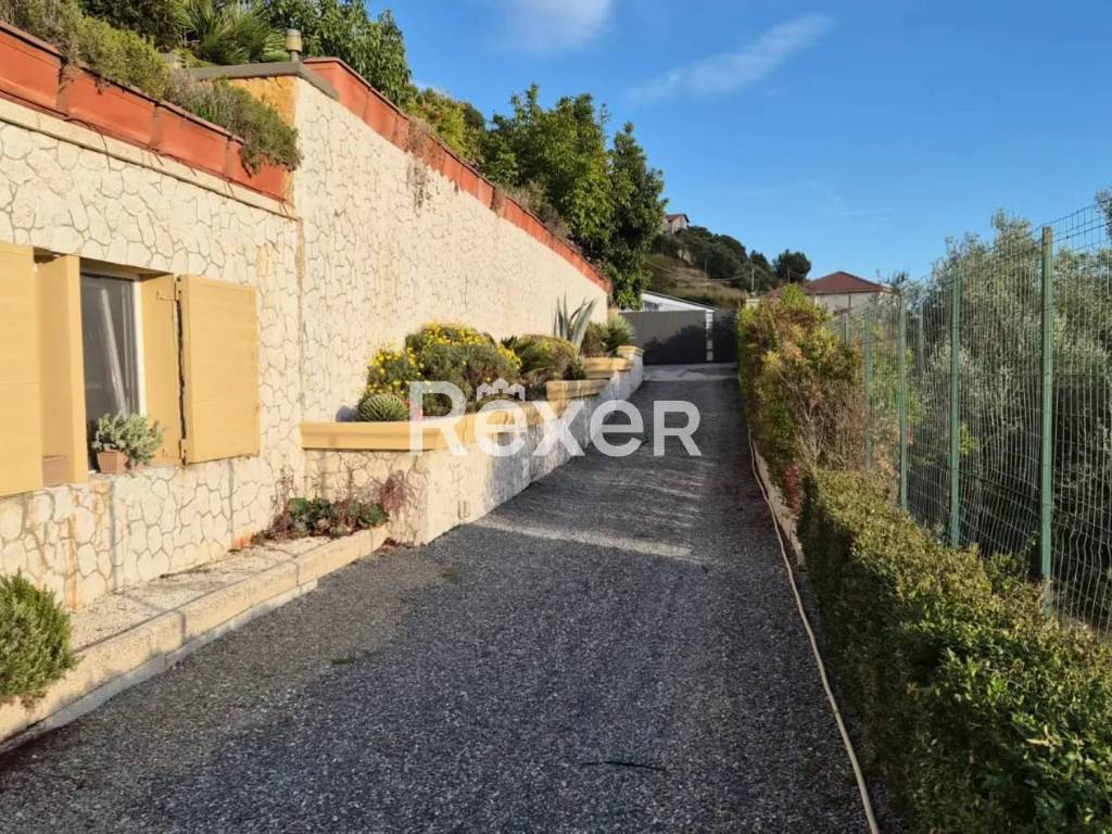 Villa a Ventimiglia in Via Nappio - Foto 4