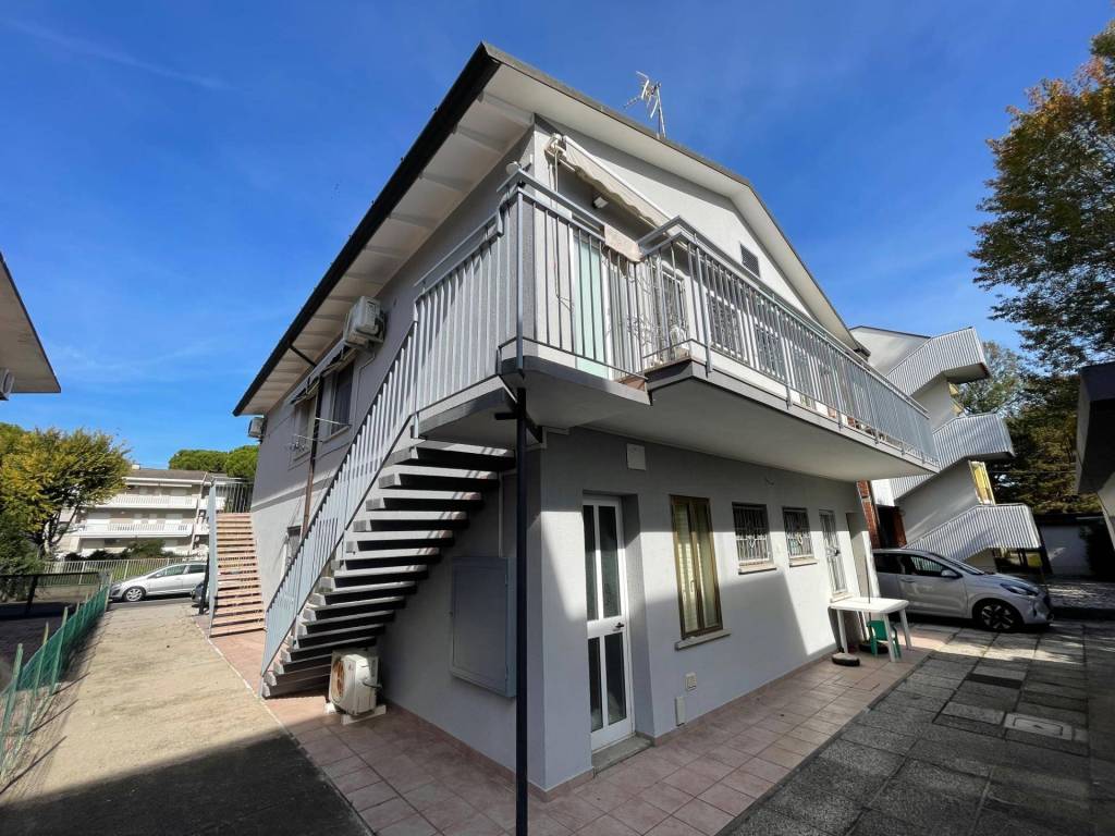 Appartamento a Lignano sabbiadoro in Via dei Cedri, 4 - Foto 2