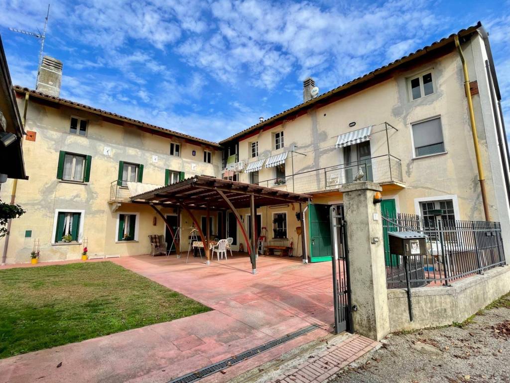 Villa a Treppo grande in Via Villa, 1 - Foto 2